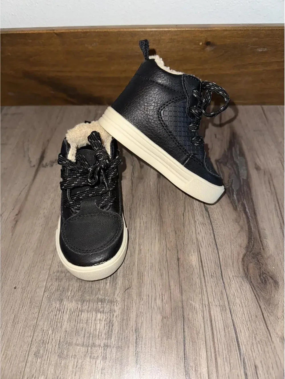 Toddler Chukka Fashion Boot Black Fur Lace Up Sneaker Hightop Size 4 Boys Castle